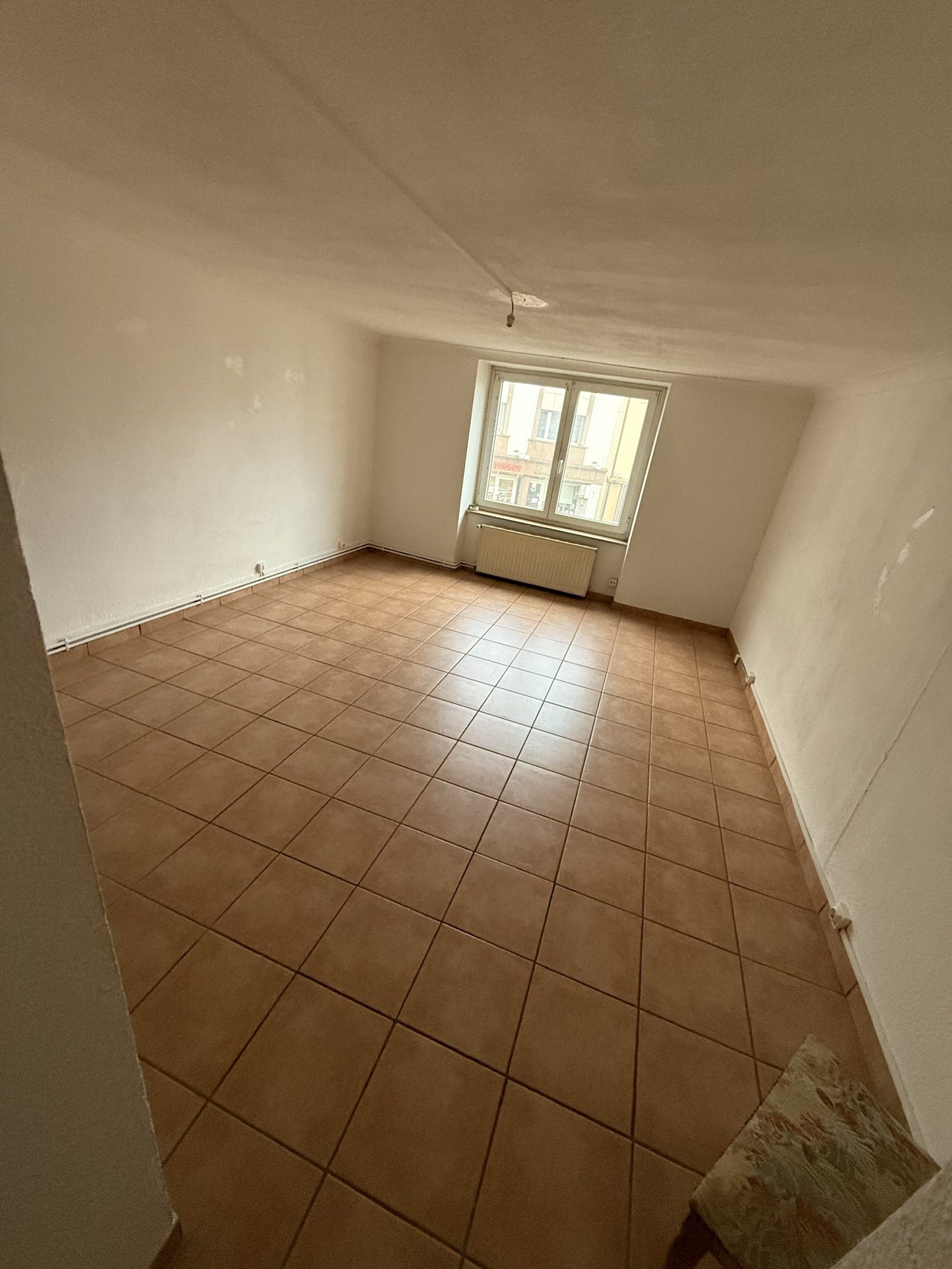 Studio de 35 m² en rez-de-chaussée, en plein centre