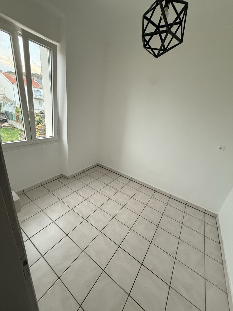 T2 de 42 m² avec mezzanine et cuisine installée
