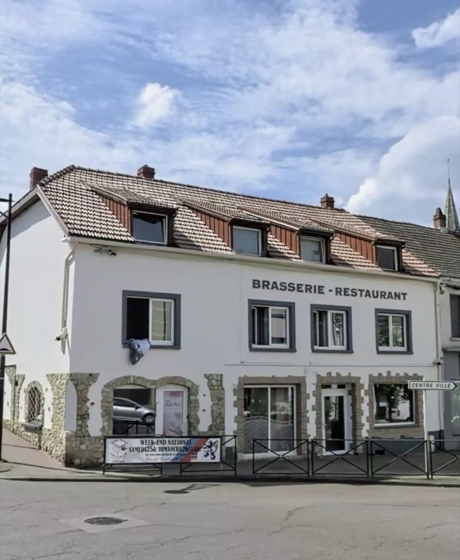 Local commercial de 30 m² refait, 300 € sans charges