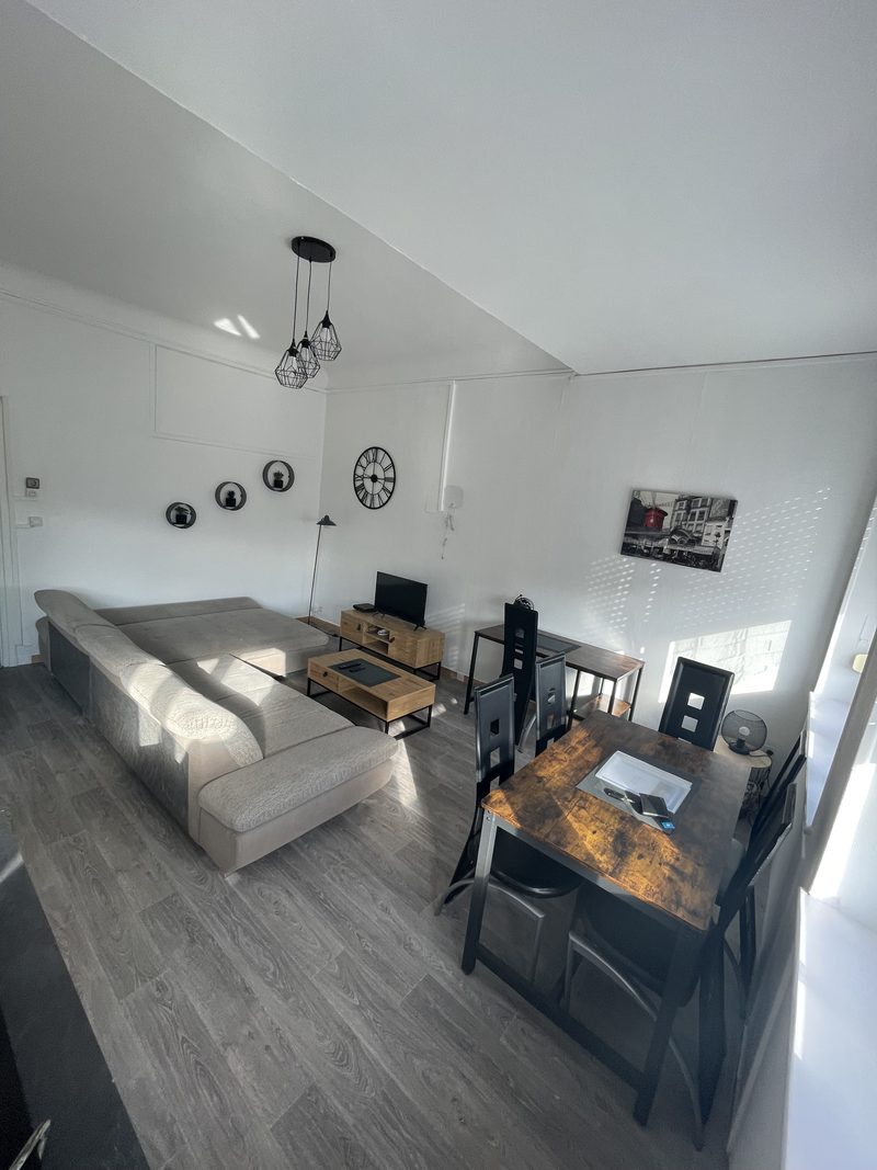 Séjour, côté salle à manger