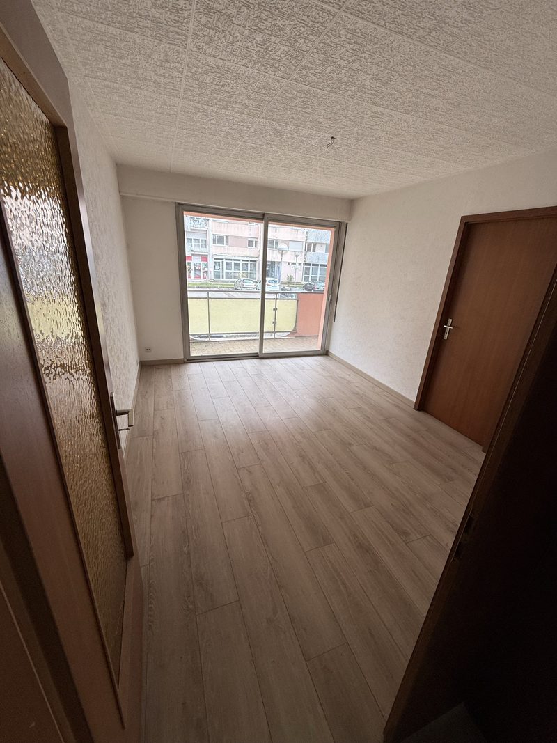 T3 de 70 m² avec deux balcons, place de l'Alma