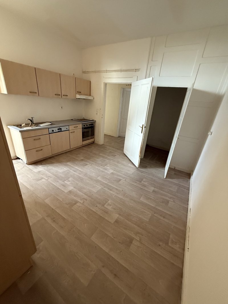 T3 de 75 m² avec balcon et cuisine équipée, rue de la Gare