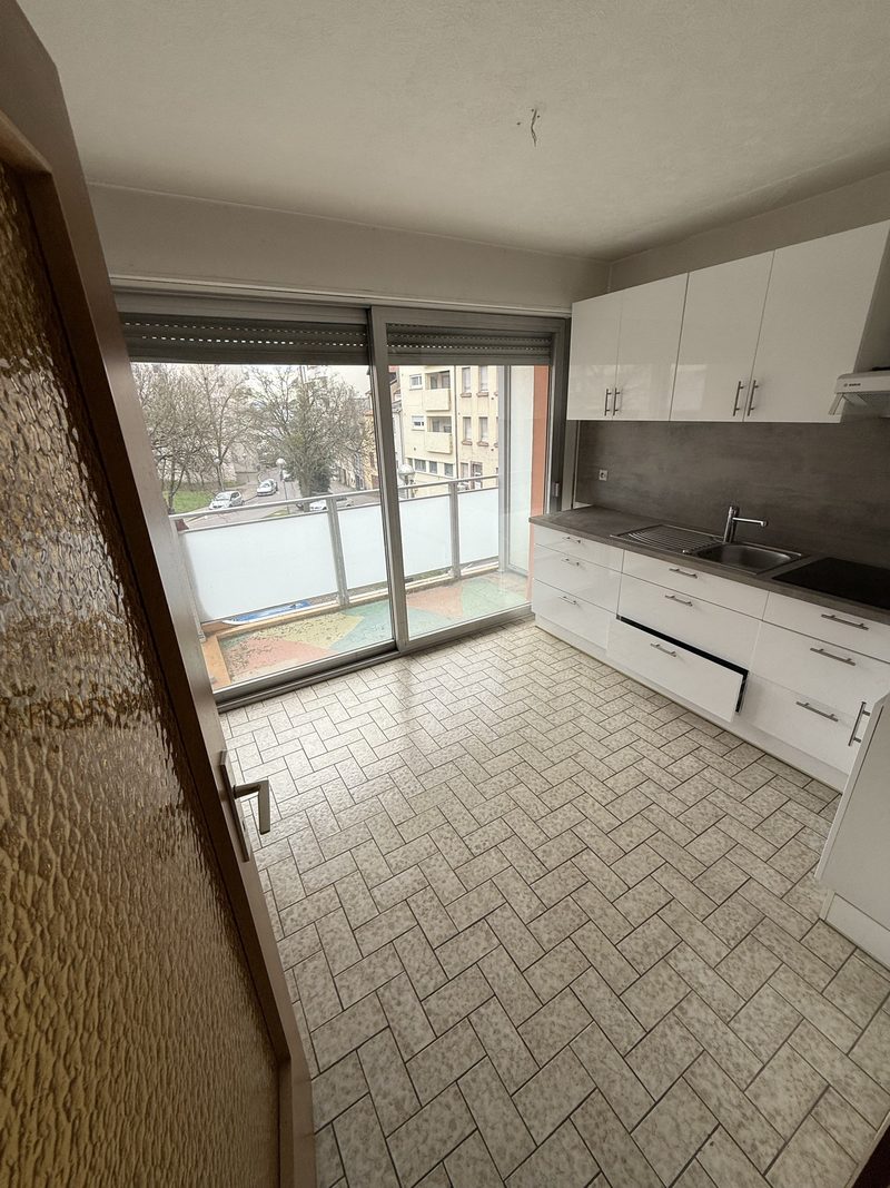 T3 de 70 m² avec deux balcons, place de l'Alma