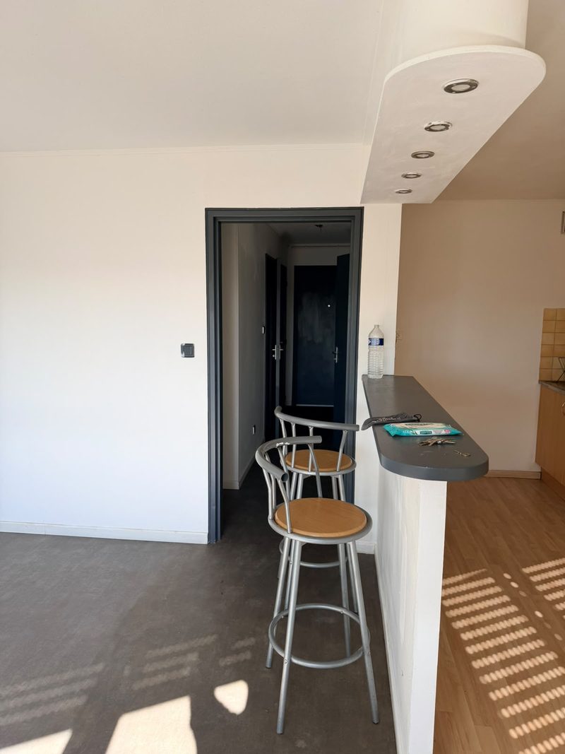 Séjour, bar de cuisine