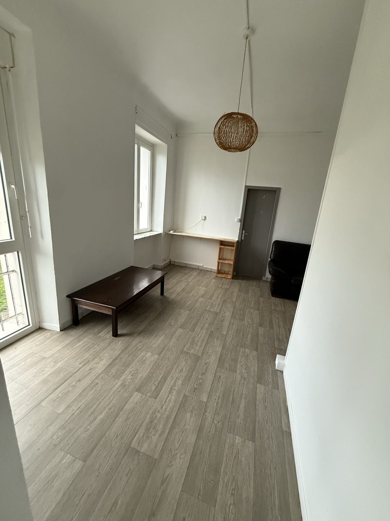 T2 de 42 m² avec mezzanine et cuisine installée