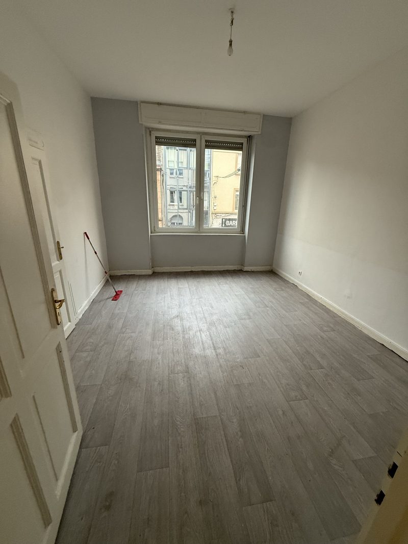 T3 de 75 m² avec balcon et cuisine équipée, rue de la Gare